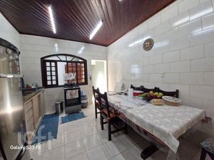 Image 3 - 852944