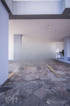 Image 19 - 852952