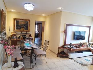 Image 1 - 852954