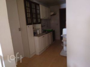 Image 2 - 852962