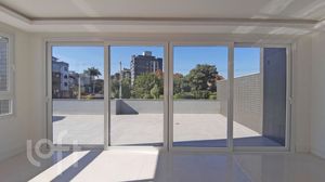 Image 6 - 852968