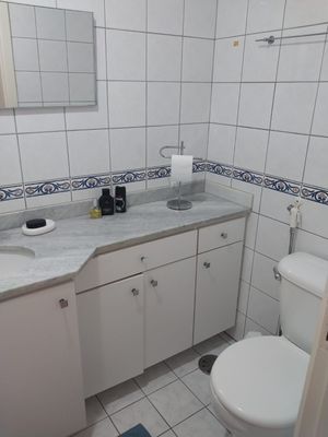 Image 6 - 852983
