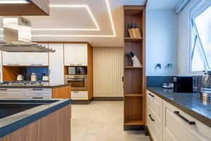 Image 21 - 853135