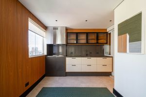 Image 13 - 853135