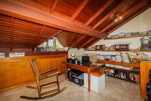 Image 27 - 853138