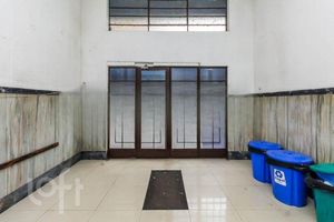 Image 17 - 853161