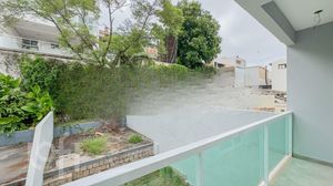 Image 35 - 853184