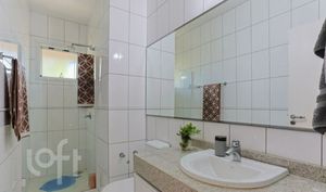 Image 9 - 853192