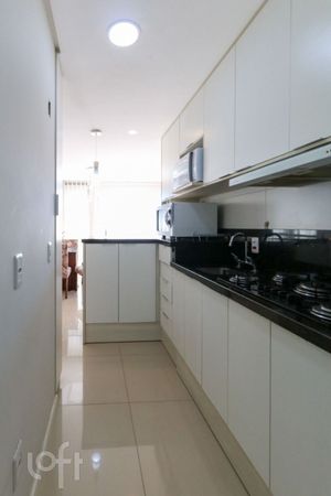 Image 30 - 853217