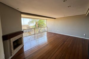 Image 1 - 853219