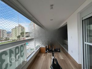 Image 12 - 853232