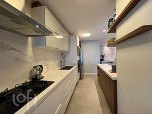 Image 20 - 853232