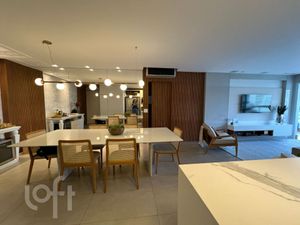 Image 4 - 853232