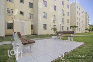 Image 9 - 853242