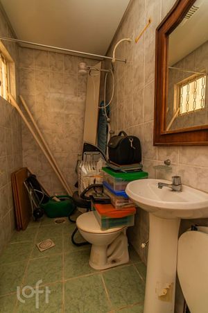 Image 35 - 853244