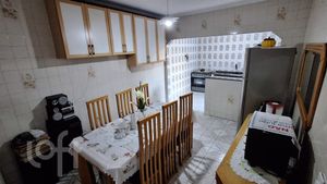 Image 4 - 853246
