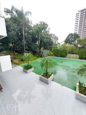 Image 17 - 853248