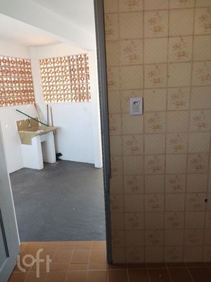 Image 4 - 853261