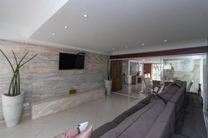 Image 22 - 853264