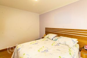 Image 19 - 853289