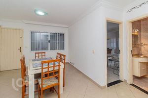 Image 2 - 853294