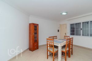 Image 3 - 853294