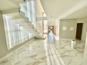 Image 6 - 853312