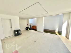 Image 21 - 853312