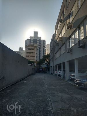 Image 13 - 853413