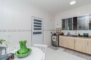 Image 4 - 853478