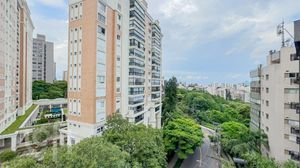 Image 5 - 853494