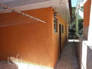 Image 3 - 853499