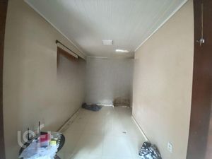 Image 4 - 853557
