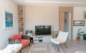 Image 3 - 853570