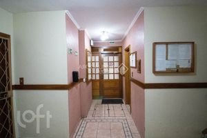 Image 8 - 853576