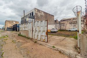 Image 32 - 853579