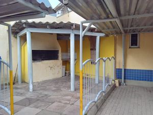 Image 3 - 853595