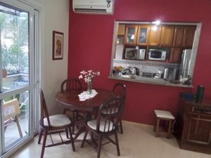 Image 8 - 853595