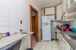 Image 17 - 853604