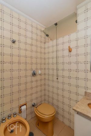 Image 34 - 853622