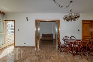 Image 4 - 853622