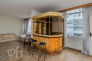 Image 3 - 853622