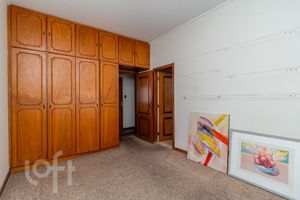 Image 32 - 853622