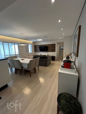 Image 15 - 853640