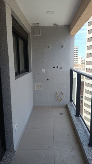 Image 7 - 853645