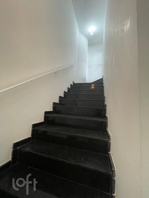 Image 5 - 853646