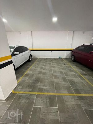 Image 17 - 853646