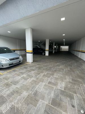 Image 16 - 853646