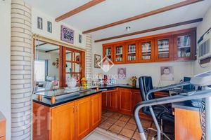 Image 17 - 853654