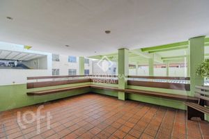 Image 24 - 853654